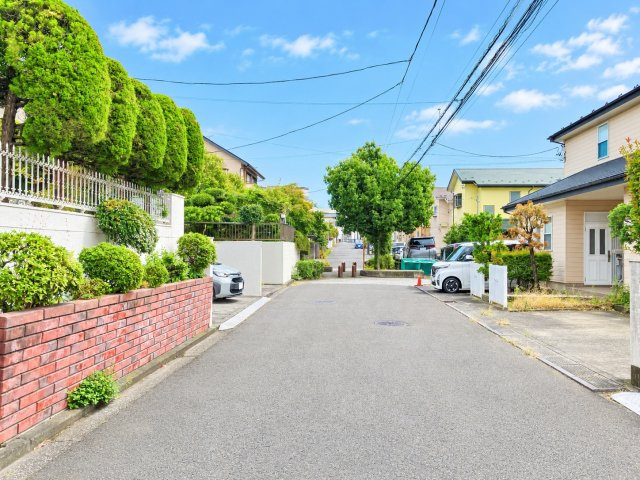 富士見が丘　売地の前面道路含む現地写真|前面道路幅員6ｍ