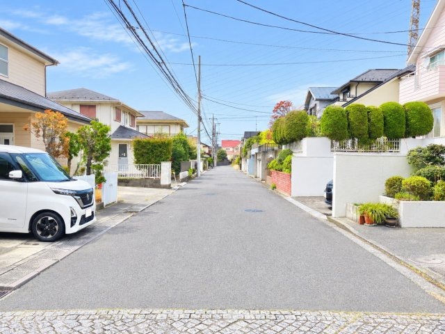 富士見が丘　売地の前面道路含む現地写真