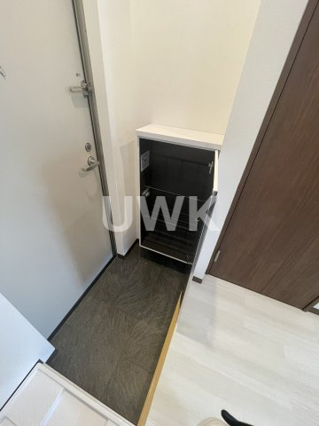 レジデンス京都伏見イーストの玄関