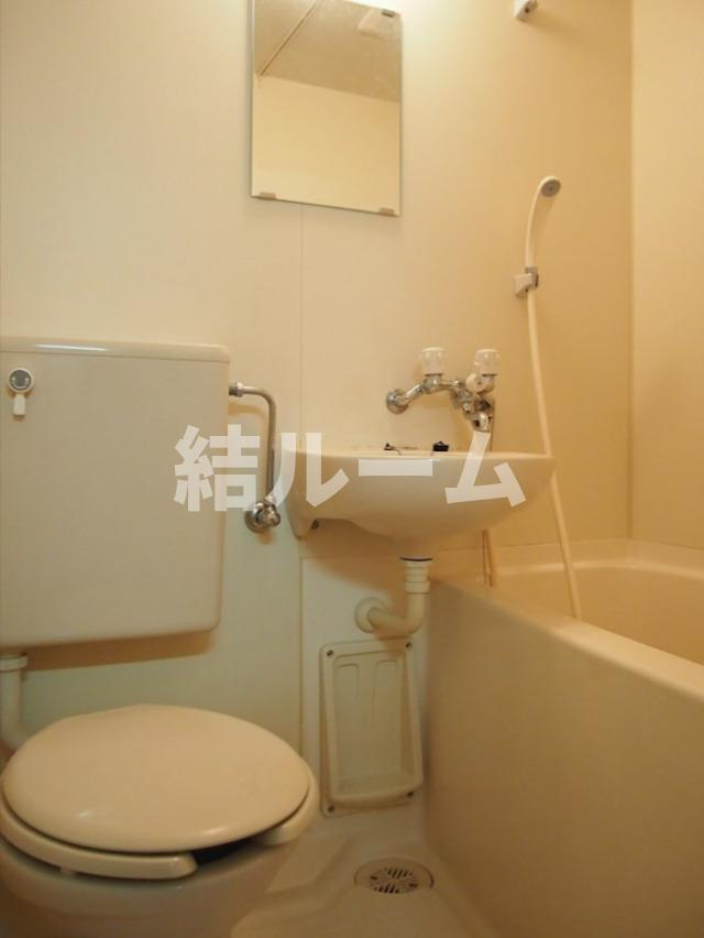 新宿区西落合２丁目の賃貸マンションの浴室