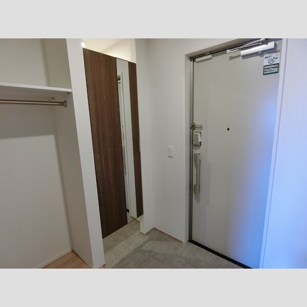 D-ROOM薬師堂の玄関