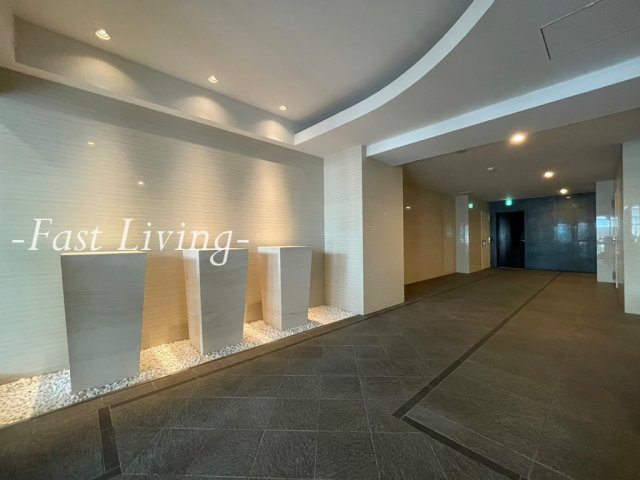 パークナードフィット新富町のロビー