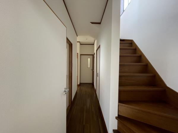 西条市玉津478-7　中古戸建の内装