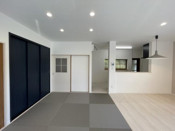 西条市玉津478-7　中古戸建の居間・リビング