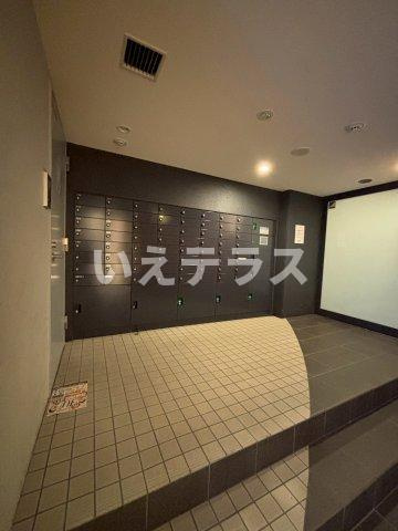 ファーストフィオーレ神戸湊町のロビー
