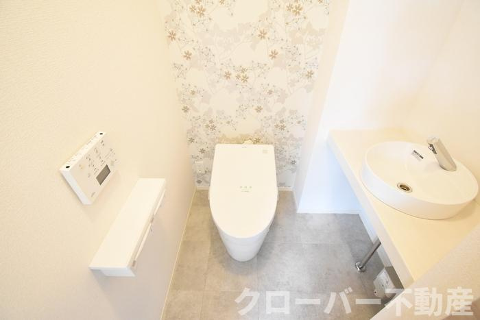 ウェルホワイトのトイレ|温水洗浄暖房便座