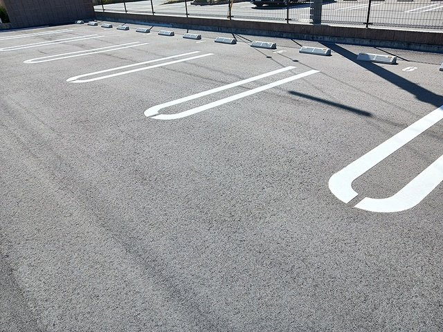 カミーノ　オタンタトレ　Ⅰの駐車場