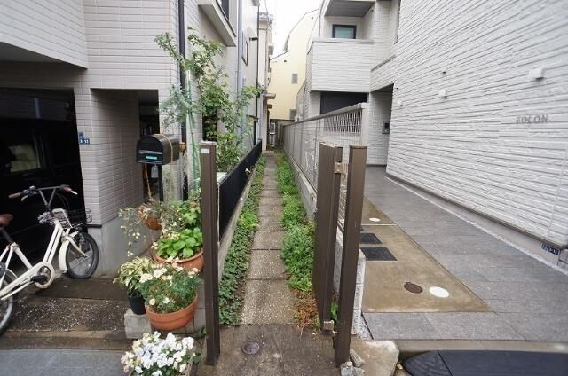 白井コーポのエントランス|建物の内部です