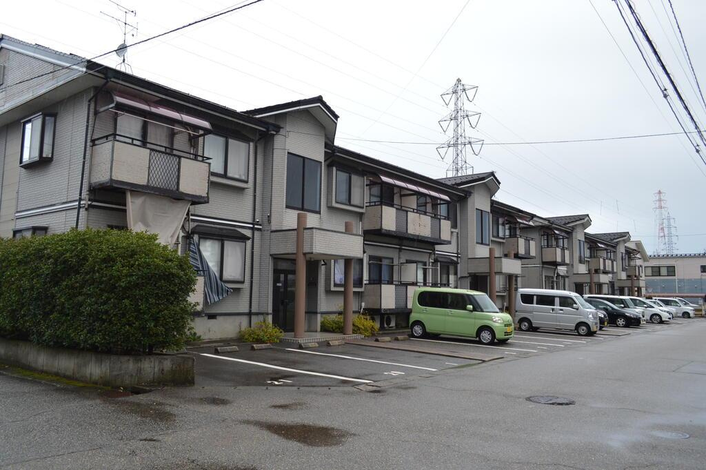 新潟市東区紫竹のアパート