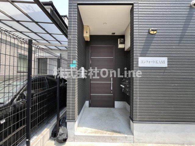 大阪市平野区加美東４丁目のアパートのエントランス