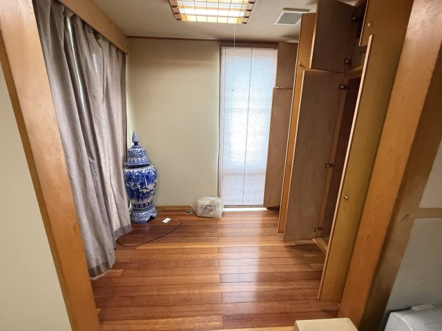 総社町植野中古住宅の洋室