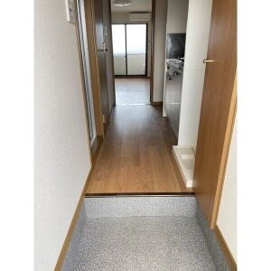 名古屋市北区楠味鋺１丁目のアパートの玄関