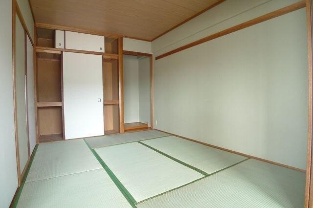 アルファステイツ高須の和室