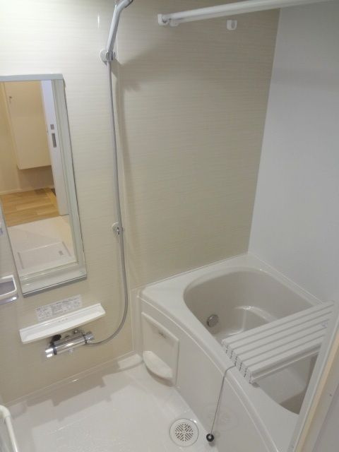 Ａｎｇｅｒｓ Ｕｎ（アンジェアン）の浴室