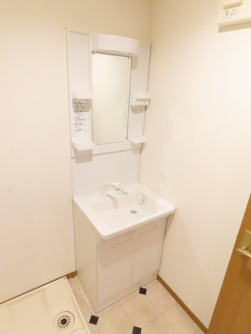 グランピリエの洗面所|※同物件他部屋の参考写真です。