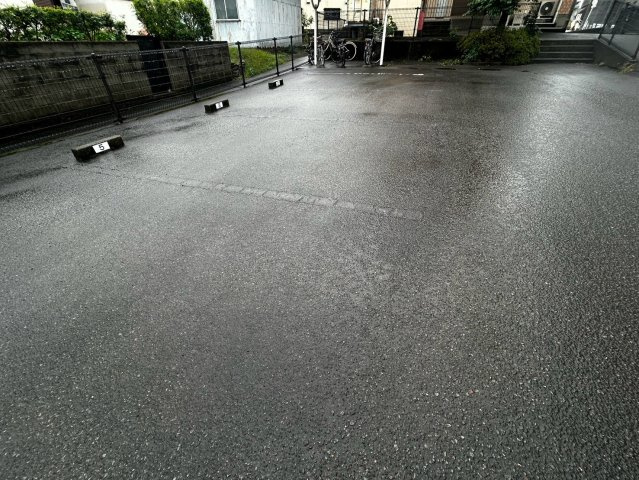 ヴィラ東宮の駐車場