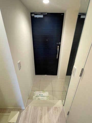 ライオンズ東京三ノ輪ミレスの玄関