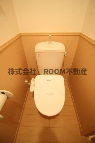 リヴェールⅣ・Ⅴのトイレ|落ち着いた色調のトイレです