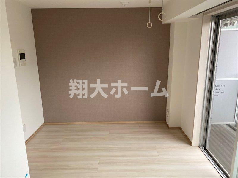 ライジングプレイス綾瀬二番館 の居間・リビング