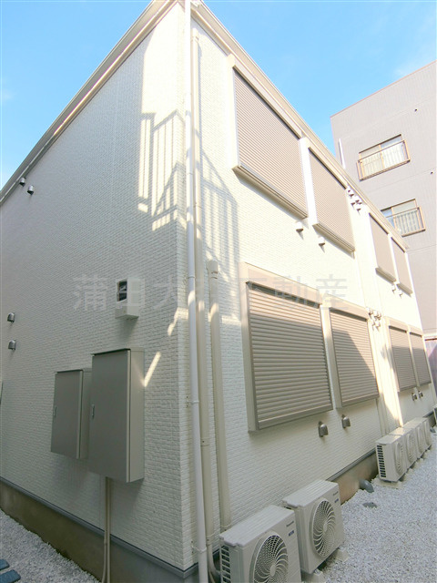 ボンボニエール池上の外観|2021年3月築　木造地上2階建て総戸数10戸
東京都大田区池上6丁目　東急池上線池上駅徒歩2分