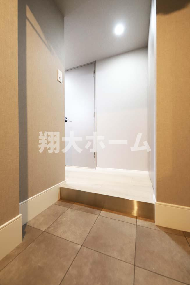 レンティーヴァ綾瀬 の玄関