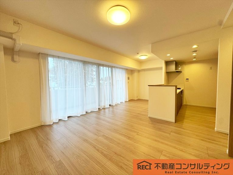 サンクタス六甲VIEWSの居間・リビング|阪急六甲駅徒歩10分！ペットと暮らせるマンション♪
