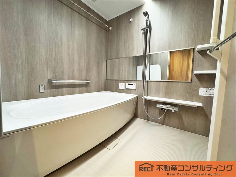 サンクタス六甲VIEWSの浴室|ミストサウナや床暖房付き！住宅設備充実！