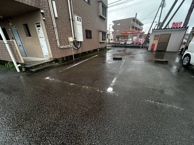セントラルマンションＳの駐車場