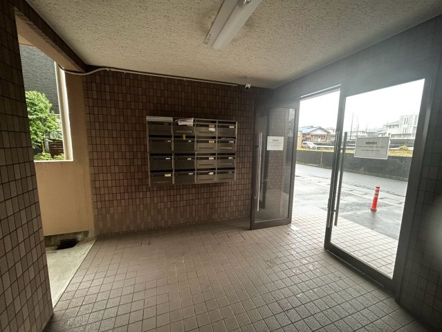 セントラルマンションＳのエントランス