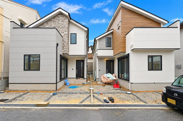 KEIAI GRACE上ケ原五番町新築一戸建│4LDK+駐車2台可（制限有）の外観|阪急「門戸厄神」駅徒歩約23分の立地に、駐車2台可能の2区画の新築戸建が分譲開始致しました。 20帖超の広々としたLDKには床暖房を備え、家族が心地よく過ごせる住まいです。