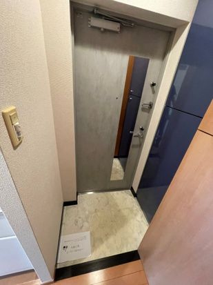 プロフ南大井の玄関
