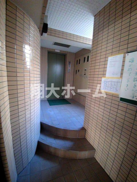 メゾンデラ駒込のロビー