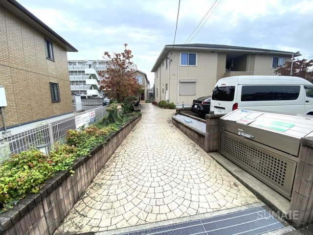 アルシオンA　のエントランス|A棟側敷地、入口です☆彡