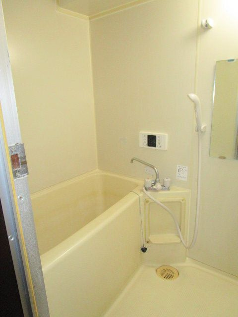 旗の台２丁目マンションの浴室