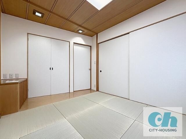 瀬田一丁目貸家の寝室|開放的な寝室です