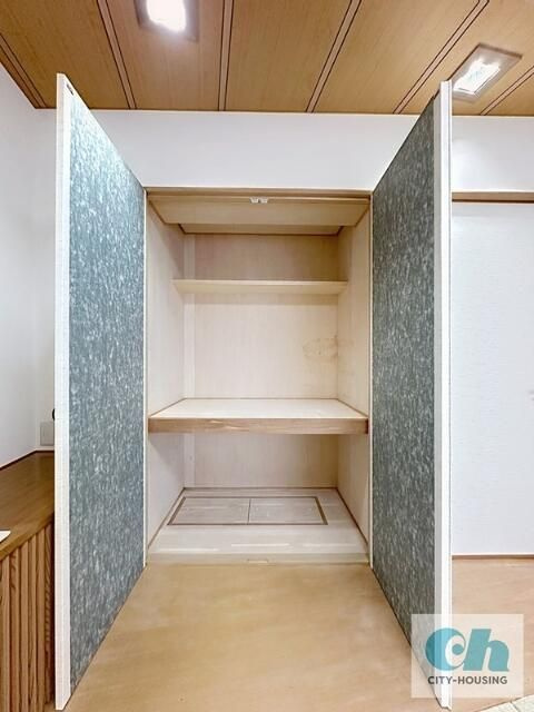 瀬田一丁目貸家の収納|便利な収納スペースです