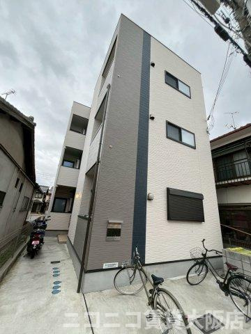 京都市伏見区竹田狩賀町のアパートの外観