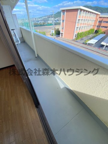 【バルコニー】 | 　メゾン深野 | 東向きのメインバルコニーです