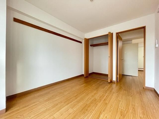 メゾンエル桜新町の寝室|使い勝手のいい寝室です