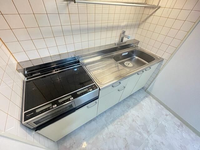 メゾンエル桜新町のキッチン|コンパクトなキッチンで掃除もラクラク