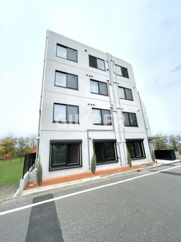 スカイラシクラス平和台の外観