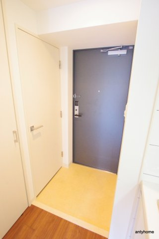 エスリード天神橋筋六丁目　仲介手数料無料の玄関