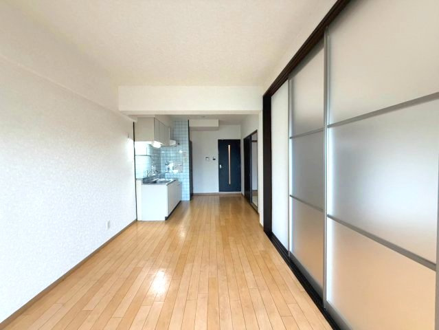サンハイツ寝屋川の居間・リビング