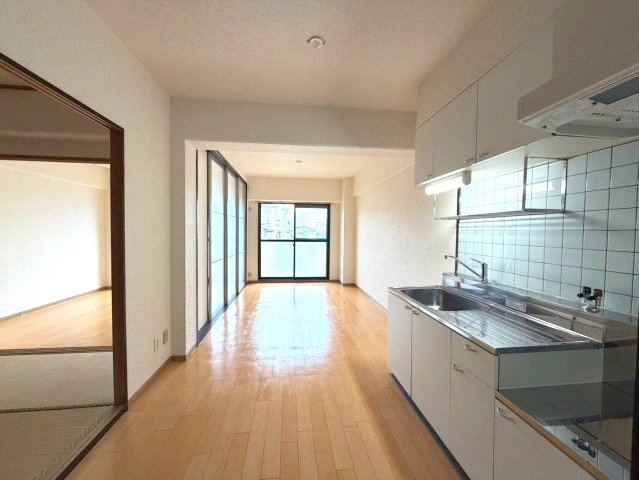 サンハイツ寝屋川の居間・リビング