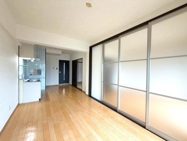 サンハイツ寝屋川の居間・リビング