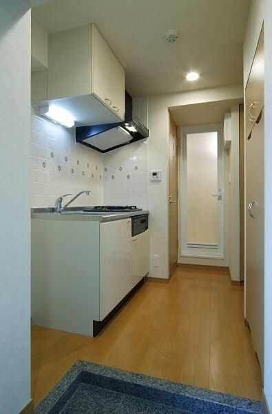 ルーブル下北沢弐番館の玄関