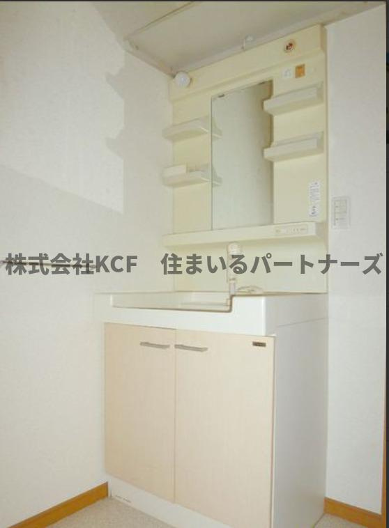 ブルウジュⅡの洗面所|コンパクトで使いやすい洗面所
