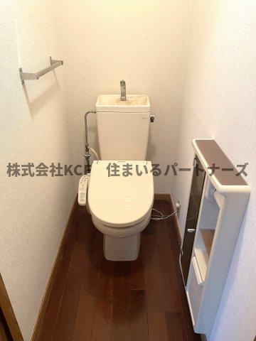 ブルウジュのトイレ|落ち着いたトイレです