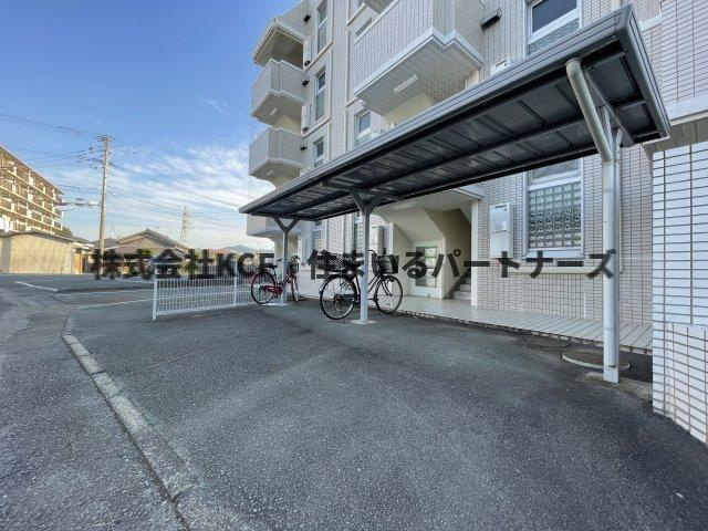 久留米市国分町の賃貸マンションのエントランス|清潔なエントランスです