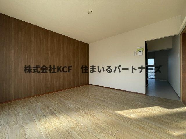 久留米市国分町の賃貸マンションの居間・リビング|おしゃれな居間です